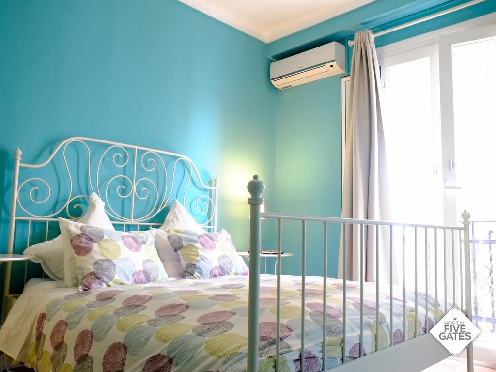 Hostal Five Gates Осуна Экстерьер фото